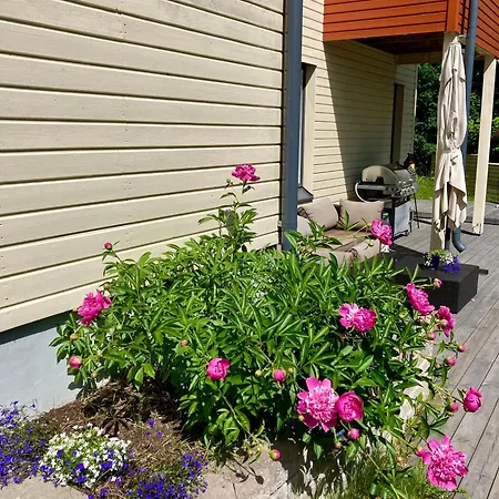 Cozy With Outside Jacuzzi And Sauna Апартаменты *